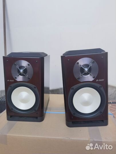 Колонки Onkyo D-302e