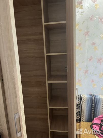 Угловой шкаф