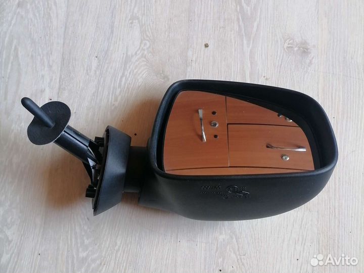 Зеркало заднего вида largus