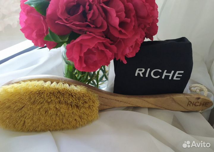 Дренажная щётка для сухого массажа. бук Рише