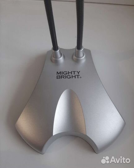 Лампа гибкая настольная с лупой