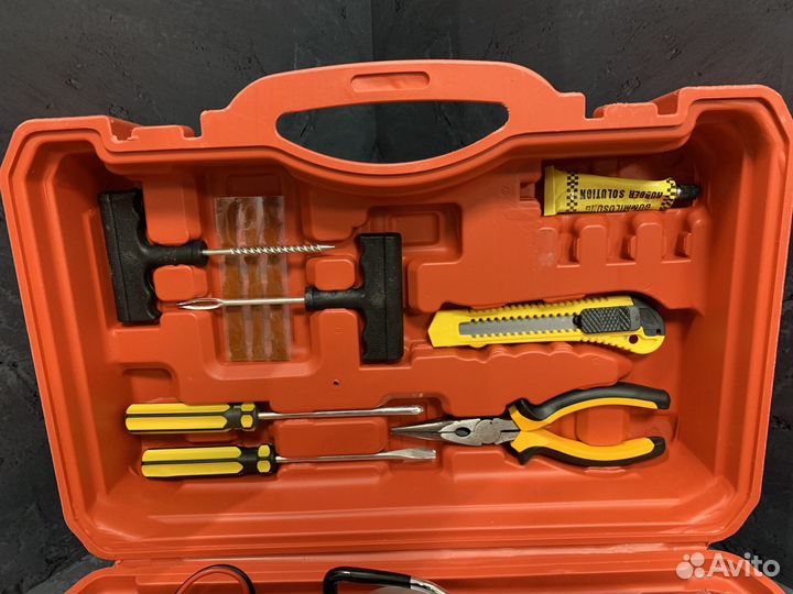 Компрессор автомобильный 2-х поршневой с набором