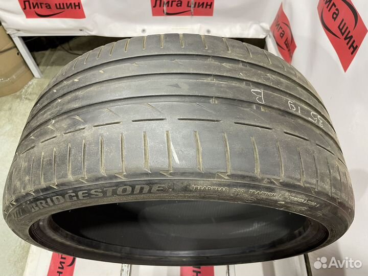 Bridgestone Potenza S001 245/35 R19