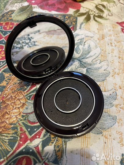 Пудреницы под различные косметические рефилы