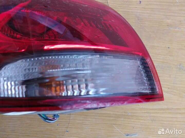 Задний левый фонарь kia rio x-line