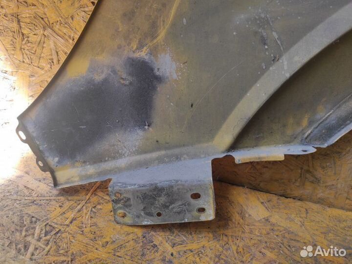 Крыло для правое Mercedes Sprinter W906 2.2 OM646