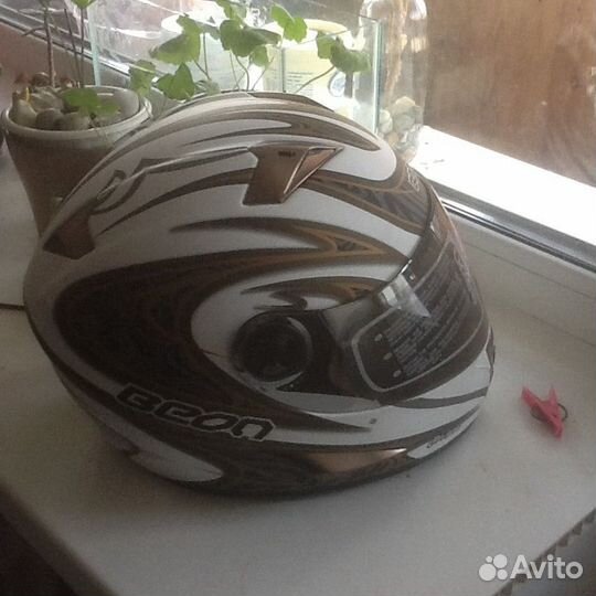 Шлем beon