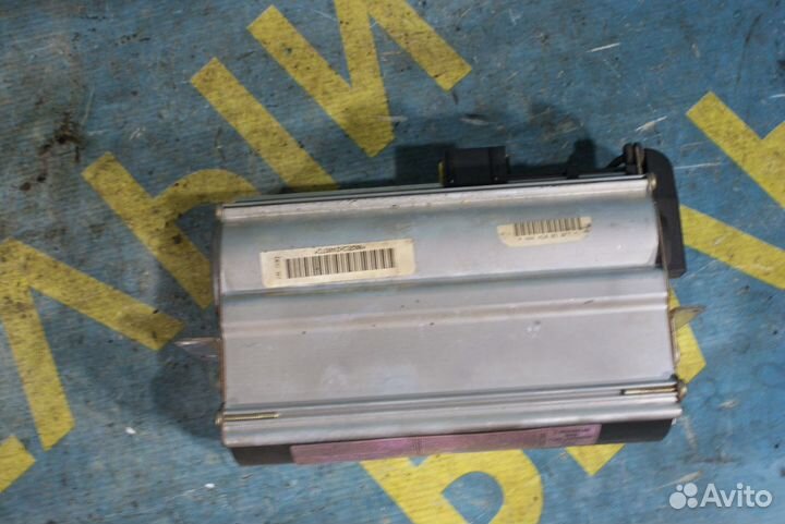 Подушка безопасности в торпедо Audi A6 C5