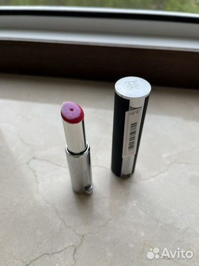 Жидкая помада для губ от givenchy