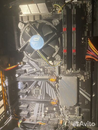 Материнская плата с процессором i3 8100