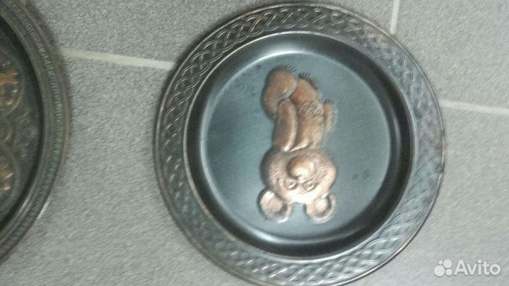 Настенная тарелка