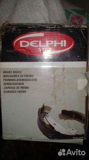 Тормозные колодки задние Delphi LS1717