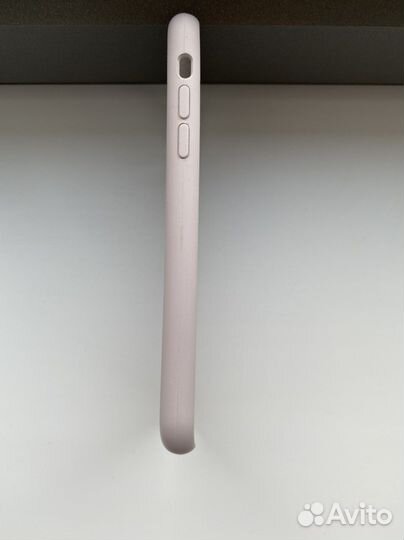 Комплект из двух чехлов на iPhone XR