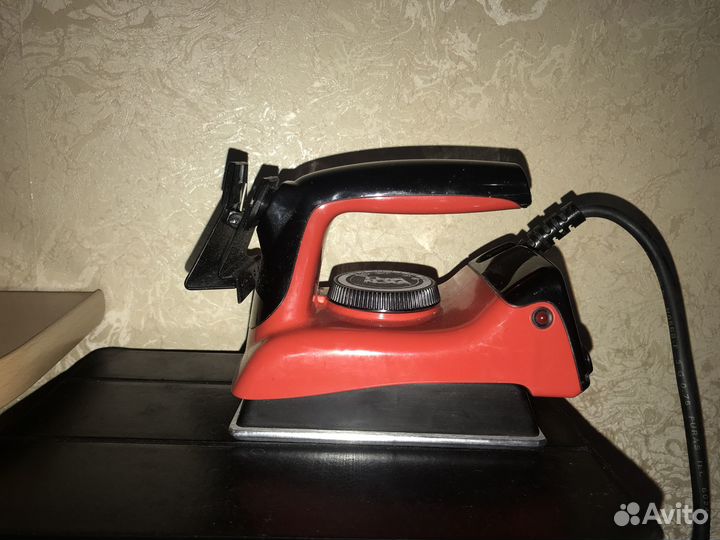 Продаётся утюг для подготовки лыж