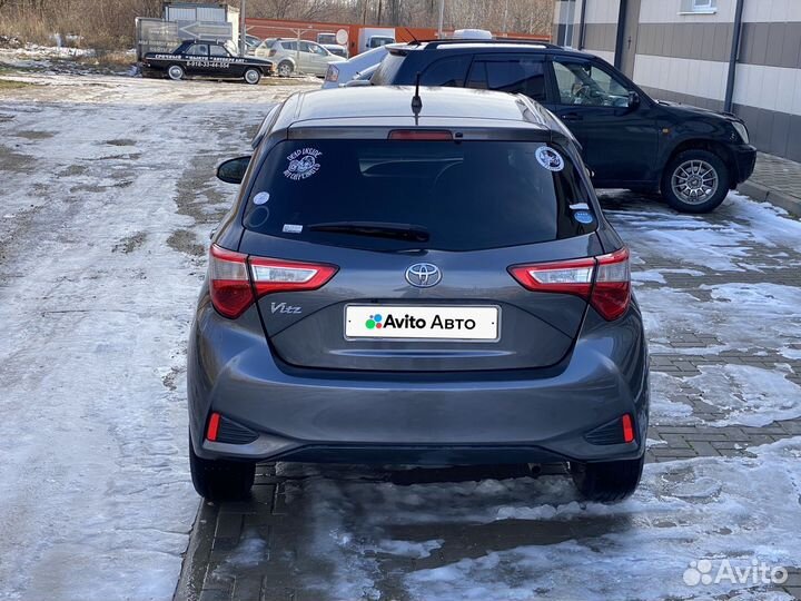 Toyota Vitz 1.0 CVT, 2017, 141 170 км