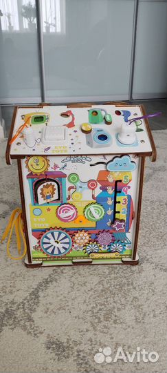 Бизиборд домик большой со светом