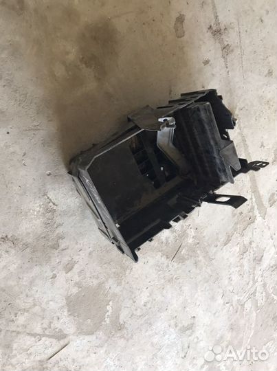 Подставка аккумулятора Opel Astra J GTC