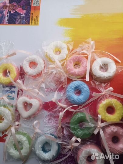 Подорочное мыло ручной работы пончики