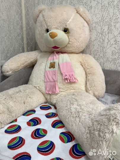 Плюшевый медведь