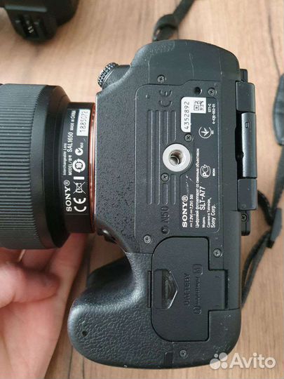 Зеркальный фотоаппарат Sony A77