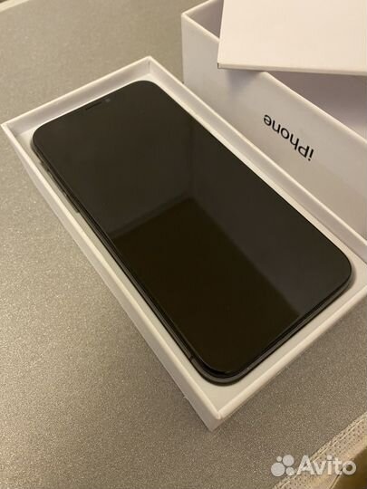 iPhone X, 64 ГБ