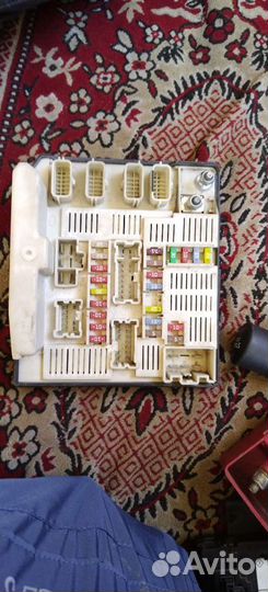 Блок предохранителей Renault scenic 2 1.6