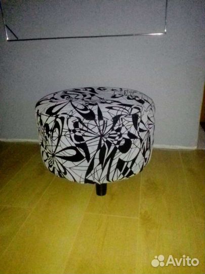 Кресла и пуф