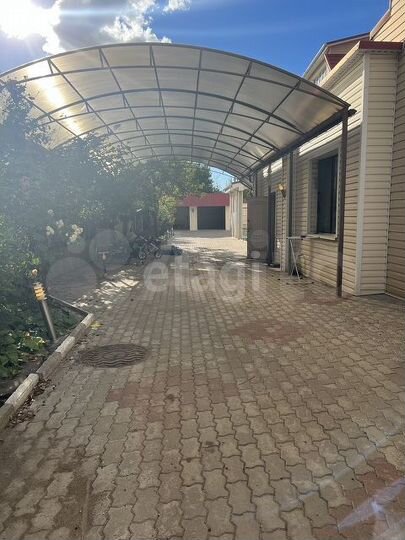 Дом 218 м² на участке 7 сот.