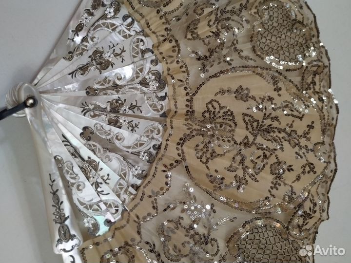 Веер антикварный