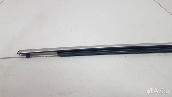 Накладка стекла заднего левого Toyota Corolla E180