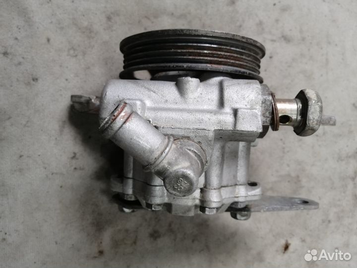 Насос гидроусилителя для Nissan Primera P11 рест