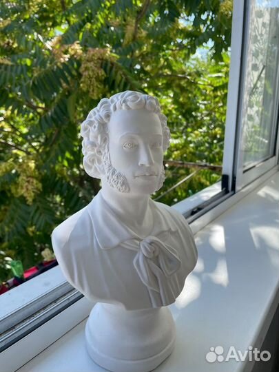 Бюст Пушкин, Толстой, Сталин