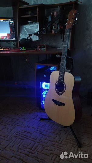 Продам Транс акустическую гитару