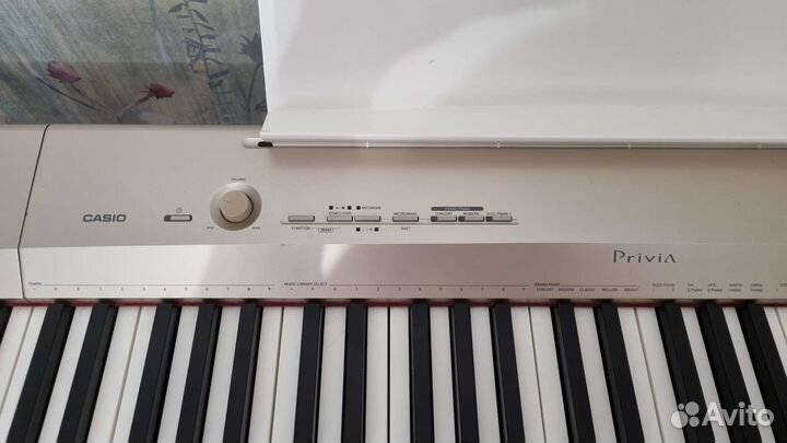 Цифровое пианино casio privia px160 цвет золотой