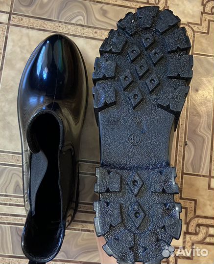 Резиновые сапоги