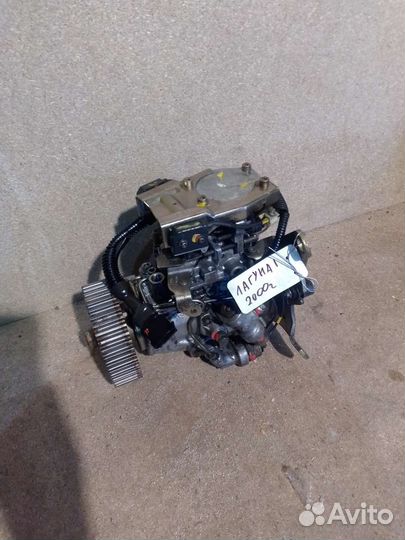 Насос тнвд Renault Laguna 2.2 л