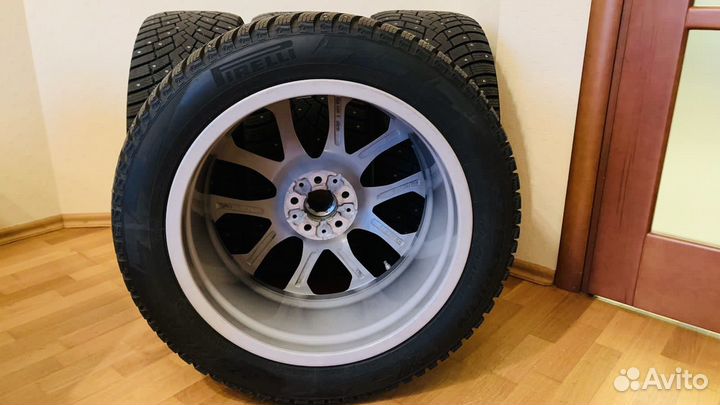 Pirelli Scorpion Ice Zero 2 275/45 R20 и 305/40 R20