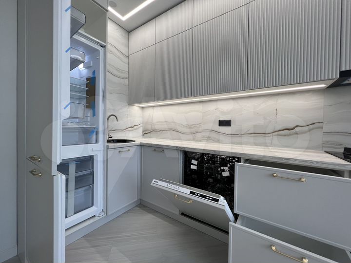 2-к. квартира, 67 м², 12/13 эт.