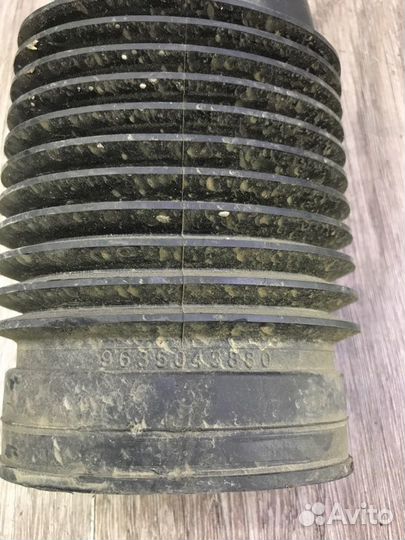 Патрубок воздушного фильтра Citroen Xsara Picasso