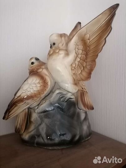 Статуэтка птицы
