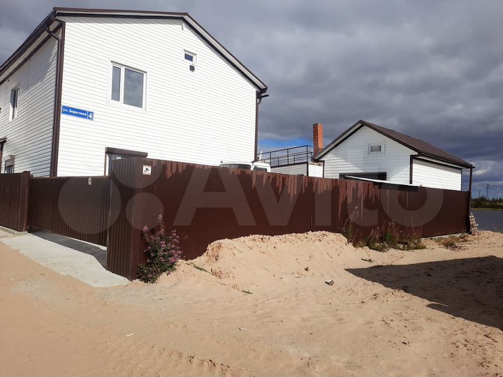 Дом 482 м² на участке 3,8 сот.