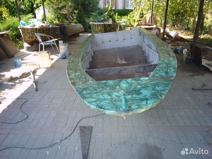 Лодка Днепр