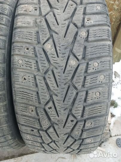 Nordman 7 215/50 R17 95T