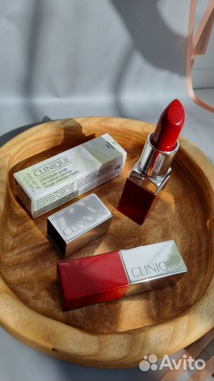 Помада Clinique