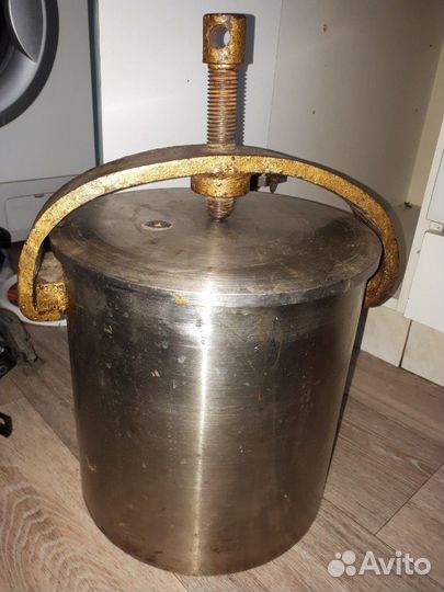 Бак кастрюля