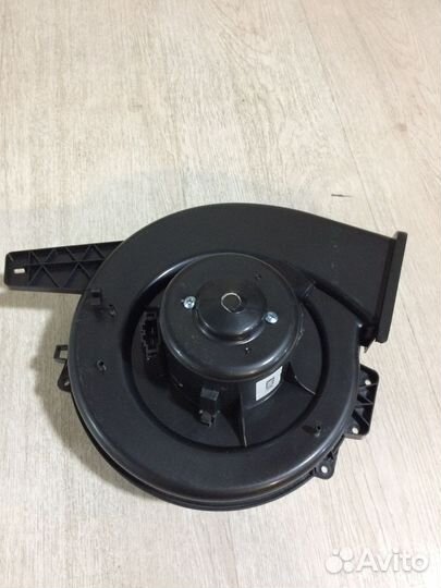 Моторчик печки Поло Рапид Фабия Румстер Skoda Polo