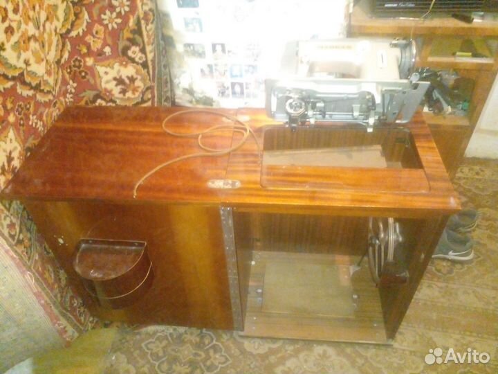 Швейная машина Чайка 2