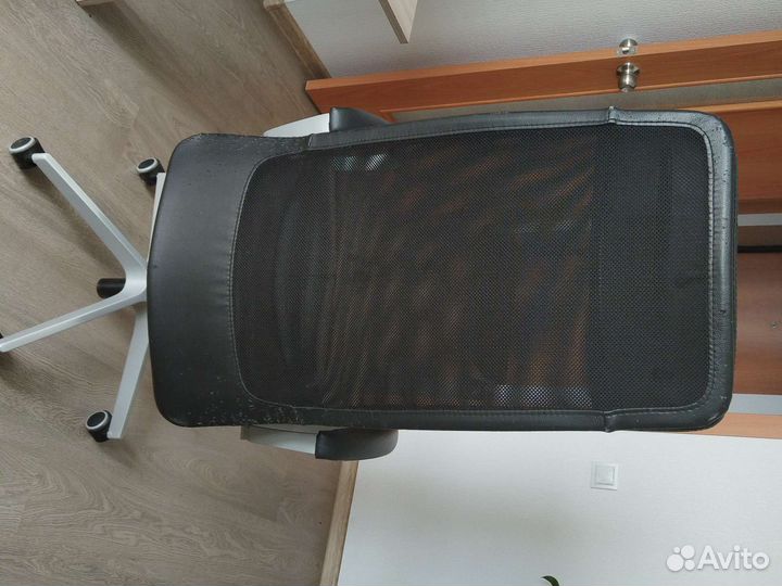 Компьютерное кресло кожа