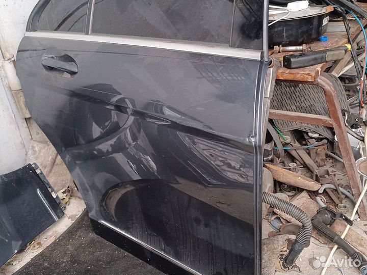 Дверь задняя правая Mercedes C-Class W204