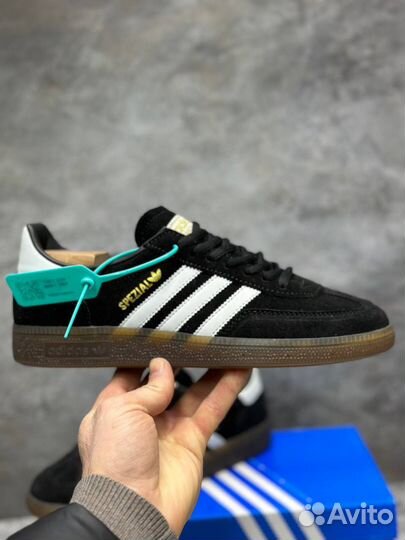 Кроссовки adidas spezial